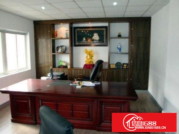 坂田利金城科技园新出3楼2600平一整层带装修出租