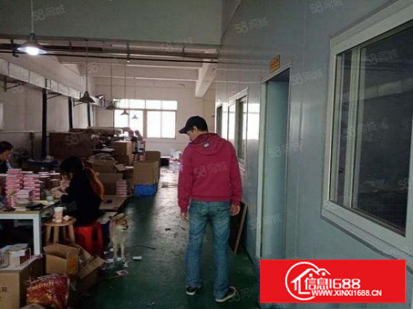 长安沿江高速附近楼上精装修500平方厂房出租，园区空地大