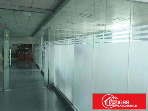 观澜新田楼上2200平方带装修的标准厂房出租