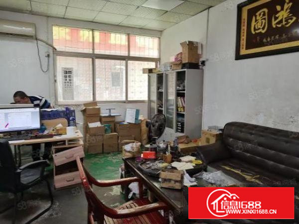 石岩官田地铁站新出一楼500平带装修厂房出租