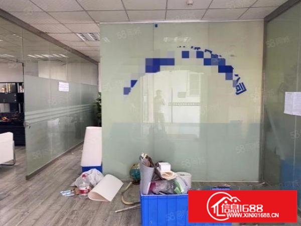 龙东工业园厂房出租二楼700平带装修使用率9成！原房东直租