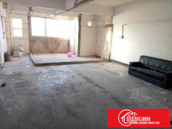 松岗广进路100平厂房出租，交通便利，设施设备齐全