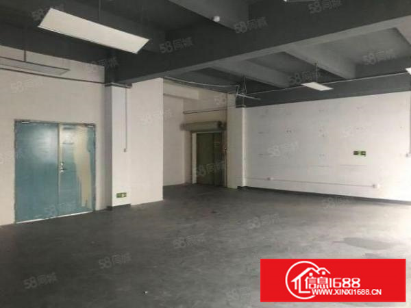 龙华清湖地铁口新出楼上厂房1200平出租带装修