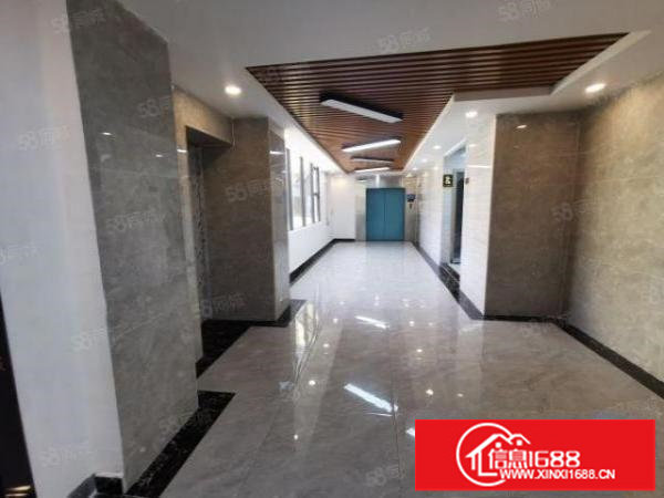 坂田天虹附近厂房550平带装修，价格30元，适合电商，办公，