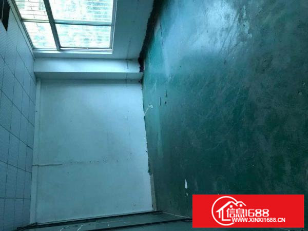 坂田上雪科技园900平厂房招租（主干道旁/直租/可分租）