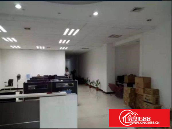 桥头山和一楼1100平厂房带现成装修出租，水电齐全