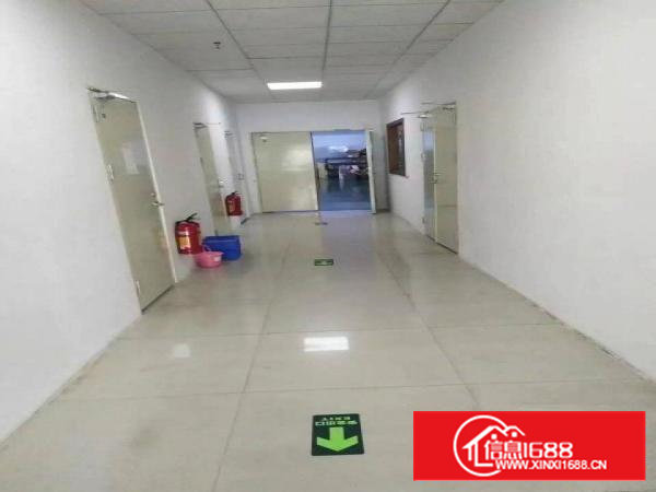 石岩楼上760平米厂房带精装修出租免转让费