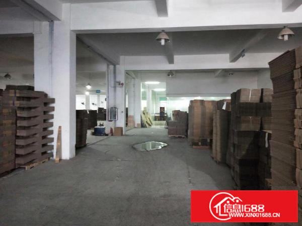 凤岗五联卡板原租客急转租厂房一楼3000平方，近深圳观兰