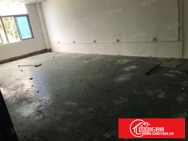 长安街口1300平有电梯空地大设施齐全价格便宜厂房出租可分租