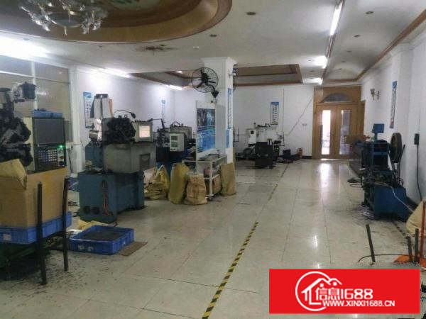 工业园区C栋四楼，有电梯，水电齐全，精装修