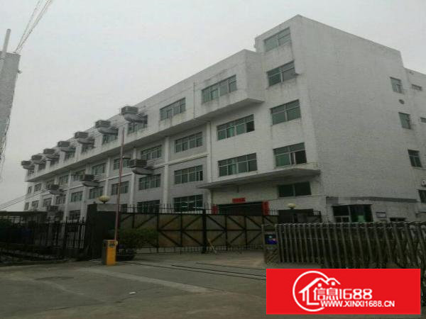 平湖辅城坳高速路口顶楼铁皮仓库低价租，全新电梯