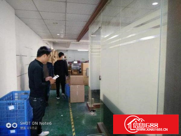 龙华新区观澜观光路边750平方租10400元