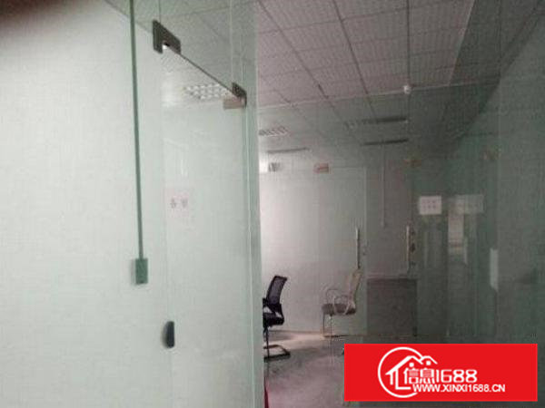 常平漱旧附近一楼1000平米厂房招租带装修交通便利