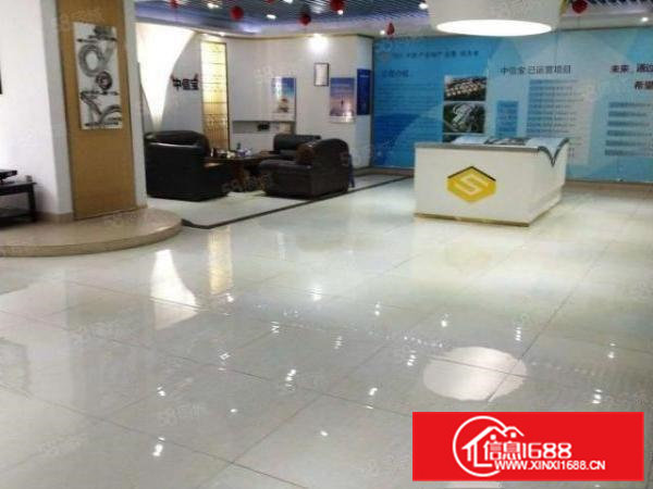 凤岗碧湖路新出500平办公室，精装修，交通便利，停车位充足！