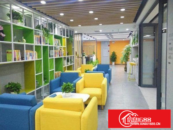 布吉10一80平大面积办公室 租赁凭证，送全新家私，户型方正