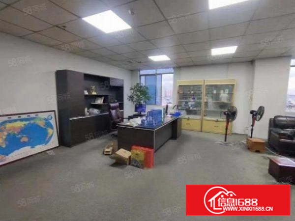 石岩地铁口新出楼上1200平带进装修厂房招租，面积实在