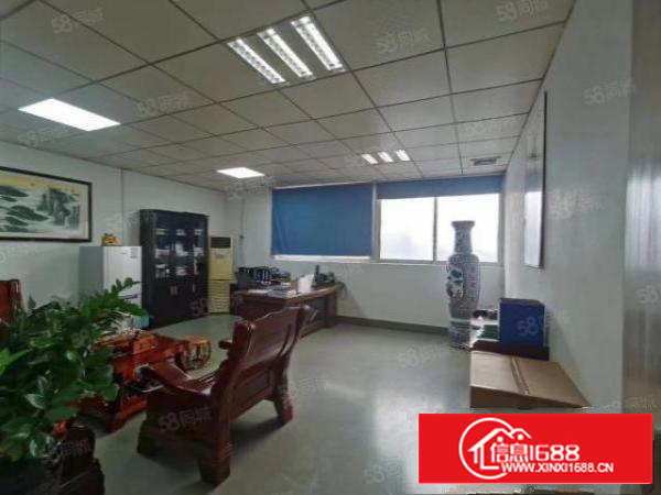 凤岗清溪路东深二线边上楼上5000平厂房出租，精装修，可分租