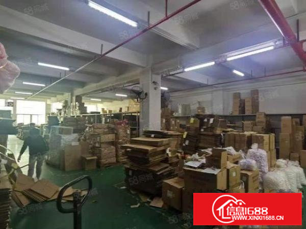 凤岗雁田临深新出楼上560平方水电齐全现成地坪漆！！