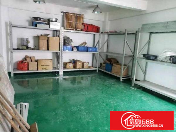 坂田新雪楼上精装修厂房500平方，水电齐全