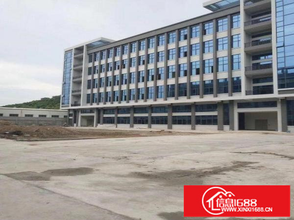 坪地新出一楼厂房5600平米高度8米现成装修带办公