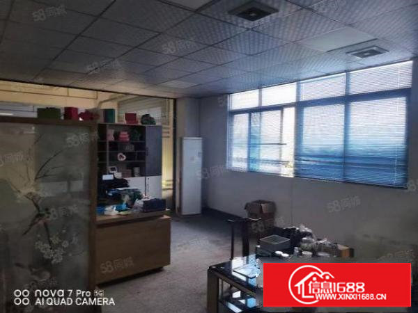 长安霄边工业区新空出楼上1800平现成办公室装修厂房出租