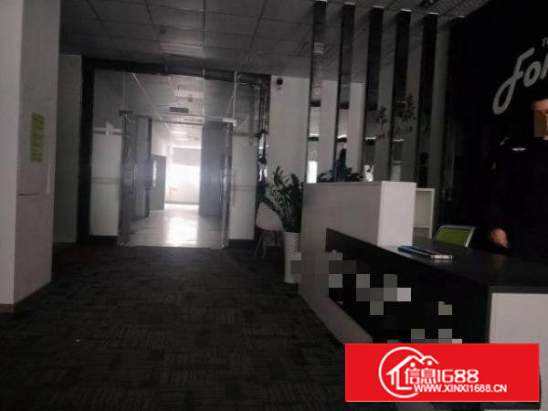 新出整层一楼2300平米带现成装修厂房招租