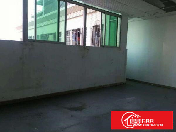 长安镇厦边新出原房东厂房400平方，带有豪华装修，水电齐全！