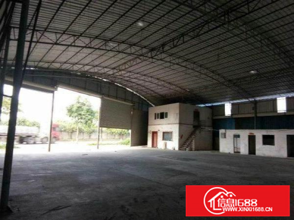 大路边独门独院面积785，土地证房产证齐全拖车可进出。