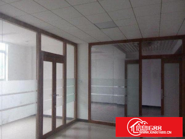 出租龙岗区同乐标准厂房一楼1000平方新出现成办公室水电