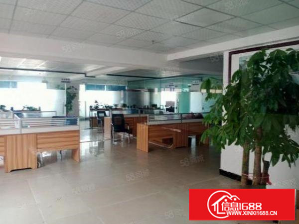 刚出新厂房现成办公室精装修1350平方二楼低价招租