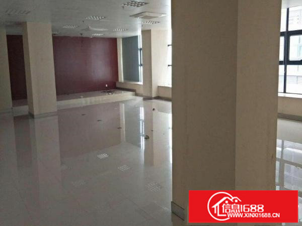 横岗镇四联排榜村新出整层1400平厂房招租（可分租）