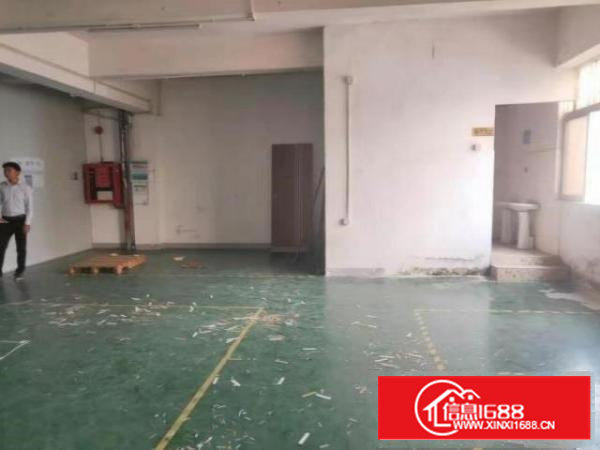 石岩石龙二楼厂房350平，有办公室，租金好谈