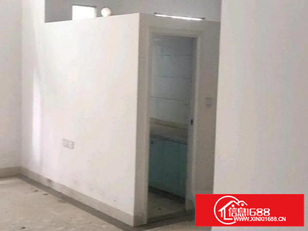 石岩汽车站旁边商办场地低价出租