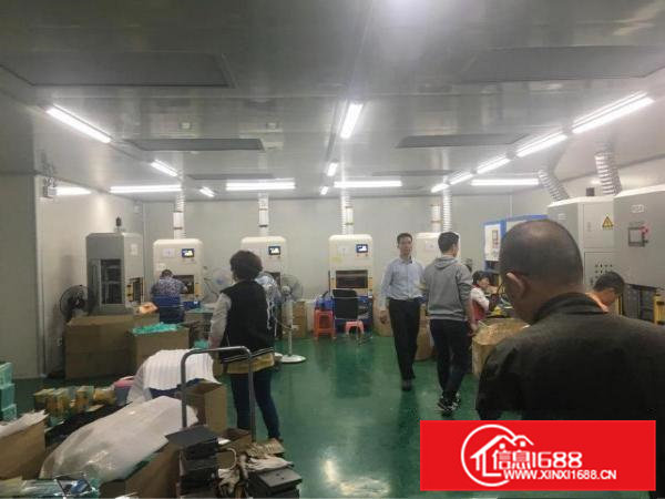 常平镇刚出的无尘车间三楼1300平米有电梯