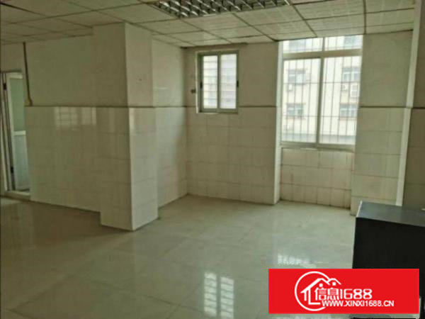 油甘埔村新出小面积300厂房出租，带办公水电齐全