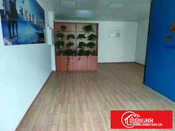 出租凤岗镇金凤凰工业区300平方精装修办公室，水电齐全