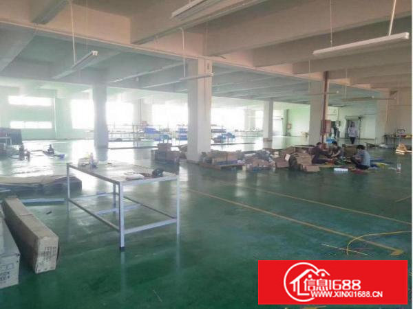 平湖山厦罗山工业区三楼1500平方标准厂房有现成办公室
