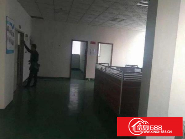 吉华路秀峰路口厂房一楼400平方，仓库/电商办公