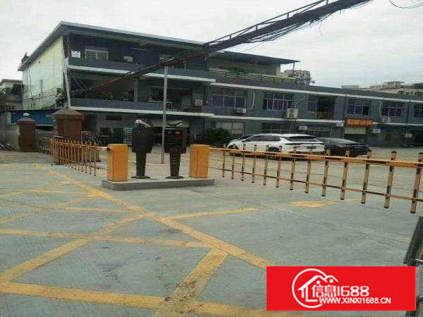 锦厦二楼500平方厂房招租，全新地坪漆主线已拉好有电梯