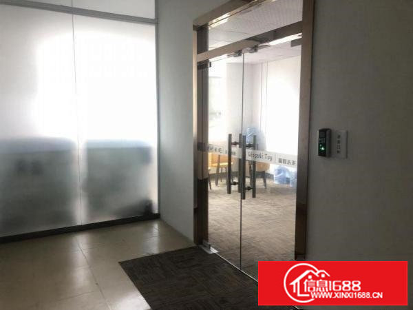 坪山汽车站旁二楼厂房330平方出租送装修期长便宜