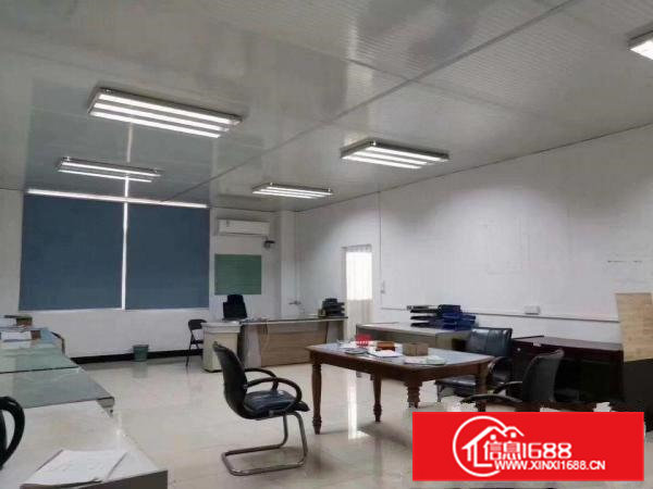 独院钢构厂房5000平方出租，有现成办公室，宿舍！