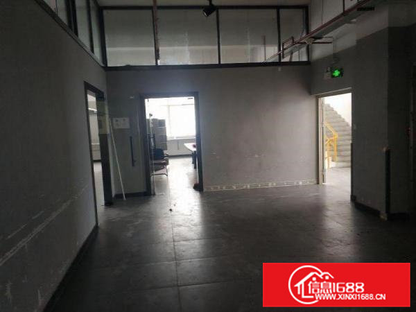 大岭山镇杨屋工业园出租整层350平和655平厂房有现成办公室