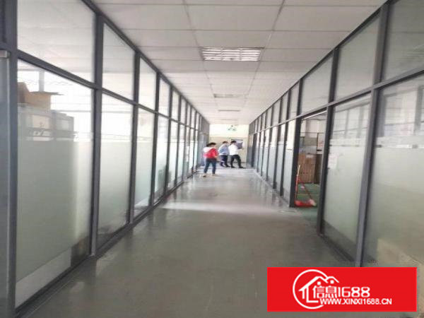 沿江高速出口新空出楼上1300平方