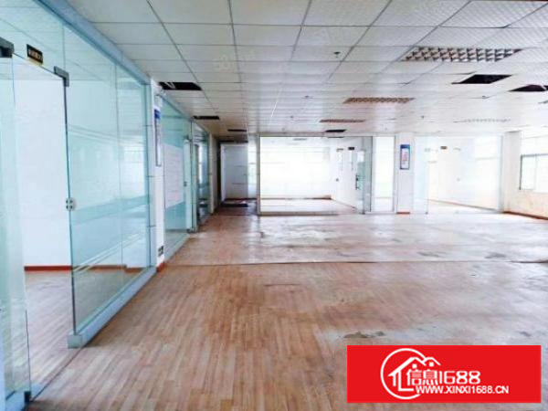 松岗宝安大道地铁口边楼上1000平方精装修厂房出租分租