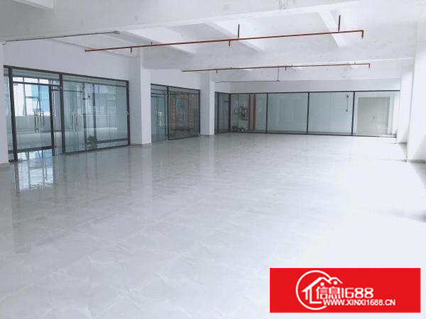 横岗荷坳3楼530平精装厂房出租，可办环保，面积实在公摊小