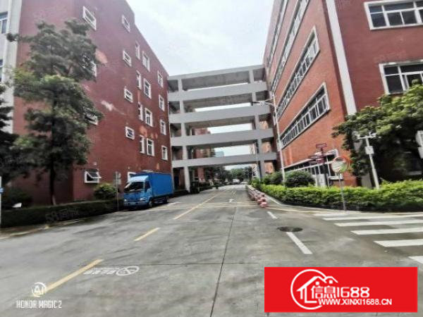 龙华大浪新百丽附近8400平红本厂房出租