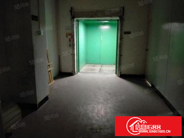辅城坳工业区四楼1850平方出租