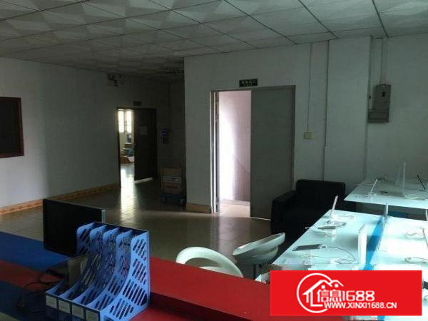 标准厂房带办公室转让或合租，合同可转可续。