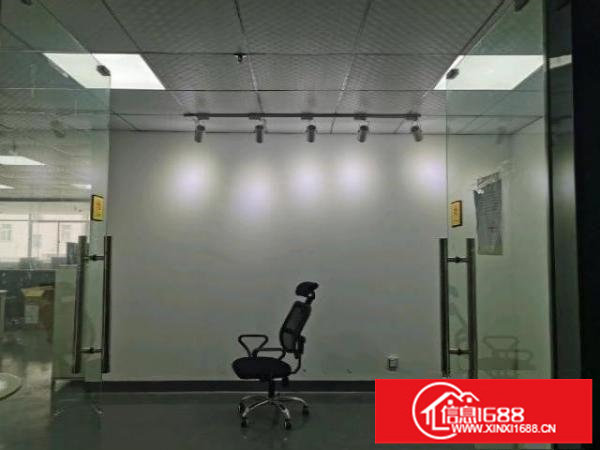 观澜樟坑径高新园区楼上360平精装修水电齐全无转让费