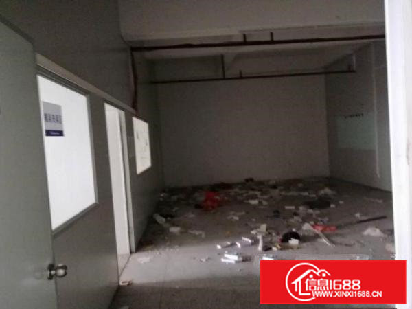 企石镇工业区空出原房东标准厂房分租二楼950平方，无公摊